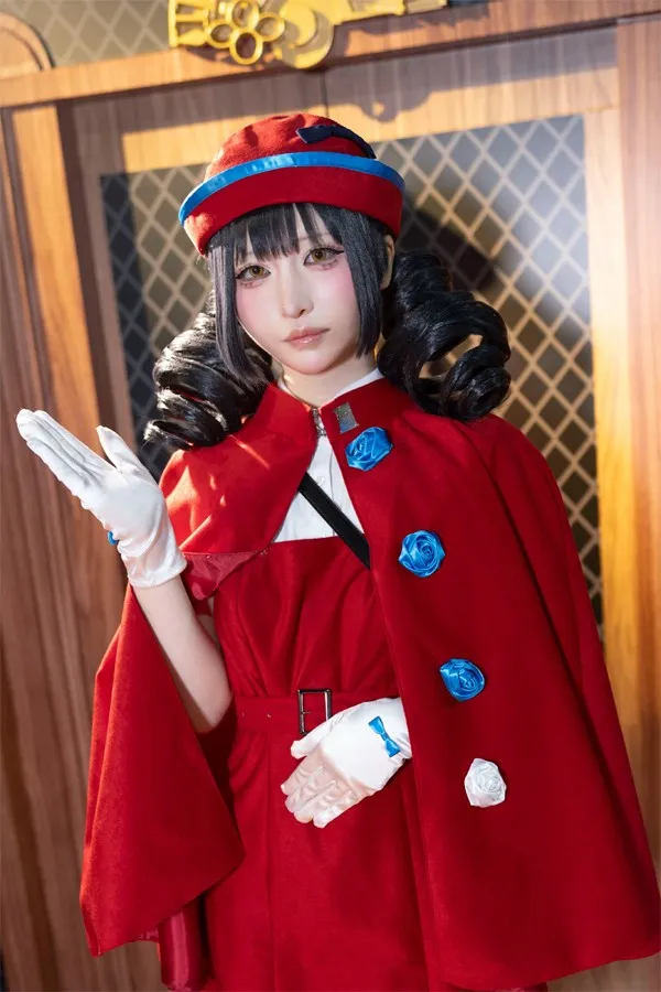 Model Anzai Rin perfectly recreates the 'Elevator Girl' look with flawless acting and proportions…