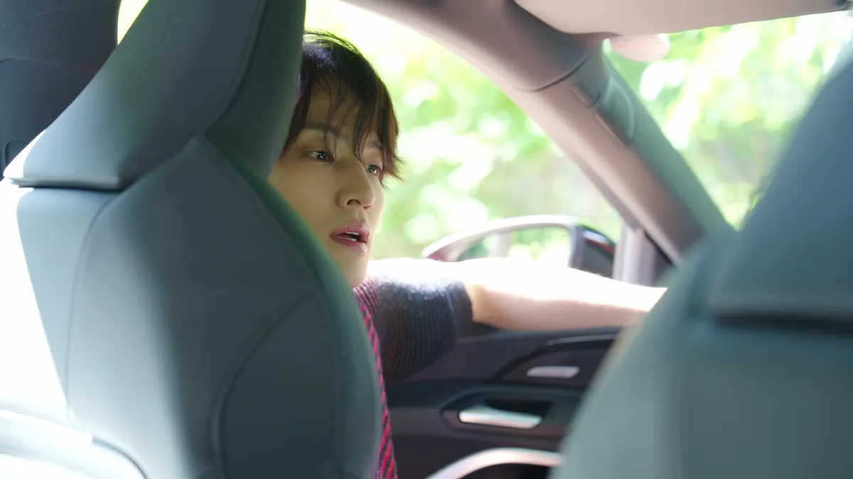 JB talks inside a vehicle while moving to the DAZED KOREA photoshoot — YouTube: 528Hz
